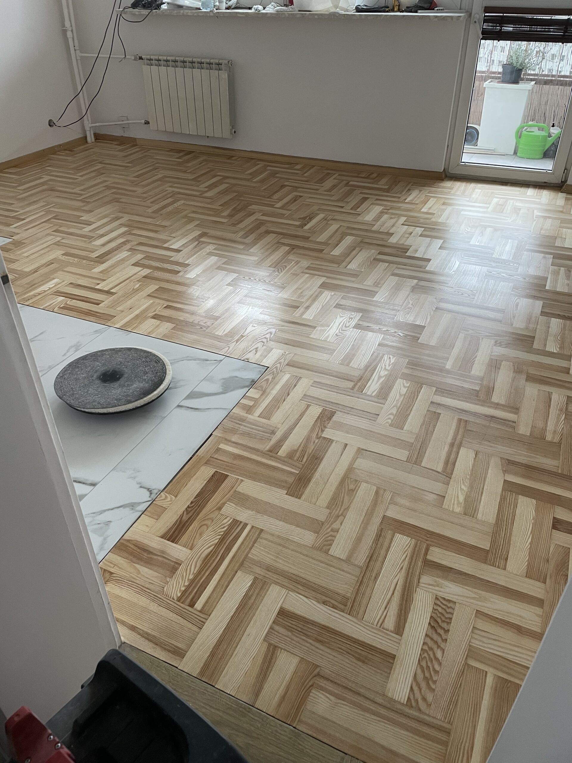 podłoga po lakierowaniu