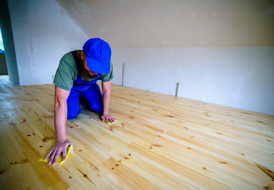 lakierowanie podłogi